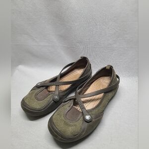 Crocs Celeste Mary Jane Brown Criss Cross Strap Slip on Shoes Womens Size 6